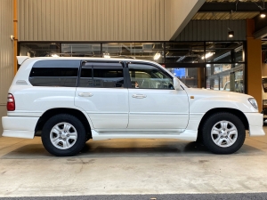 ランクル１００アウトドア　SUV　丸目
