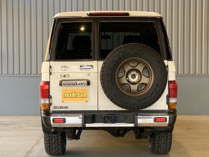 ランクル７０輸出仕様　はたらく車