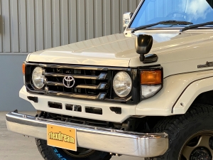 ランクル７０輸出仕様　はたらく車