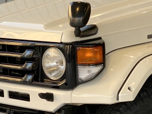 ランクル７０輸出仕様　はたらく車