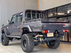 ランクル７０リフトアップ　ARB