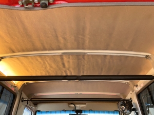 ランクル７０トゥループ　車中泊