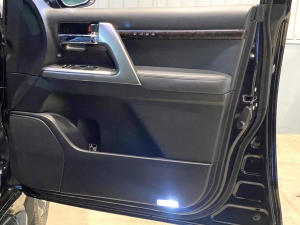 ランクル２００最高級SUV