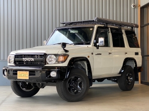 ランクル７０７０周年特別パーツ　ARB