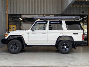 ランクル７０７０周年特別パーツ　ARB