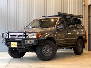 ランクル100 観音扉　特装車