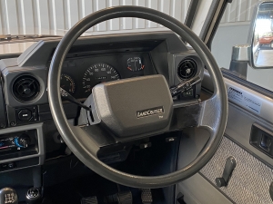 ランクル７０ショートボディ　旧車