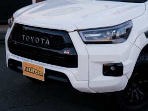 ハイラックス即納車可能　アウトドア