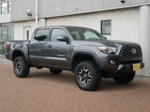 タコマ新車並行　2018年モデル