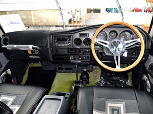 ランクル６０観音開きバックドア　オートマ　ディーゼルターボ
