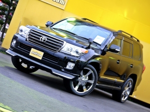 ランクル２００ブラックレザー　LX570仕様22ｲﾝﾁAW　エアロ
