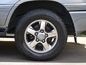 ランクル１００特別仕様車　プレミアムエディション　専用装備