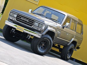ランクル６０ディーゼルターボ　オートマ　ハイルーフ　角目