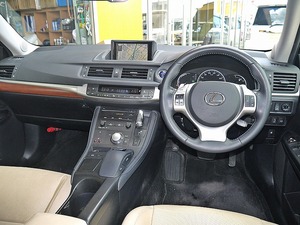 買取・下取り直販車買取直販　ハイブリット　ブラウンメタリック