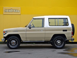 ランクル７０ＢＪ７４　オートマ　ＦＲＰトップ