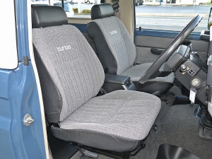 ランクル７０ＢＪ７４Ｖ　ディーゼルターボ　５速マニュアル