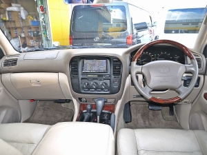 ランクル１００エアロ　革シート　ＭＫ１５０