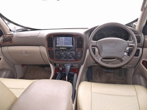 ランクル１００マルチレス　パールホワイト　ＬＸ４７０仕様テール