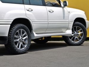 ランクル１００マルチレス　パールホワイト　ＬＸ４７０仕様テール