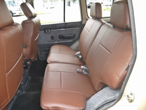 ランクル６０ＦＪ６２Ｇ　ガソリン　オートマ　ロールーフ　丸目