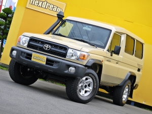 ランクル７０トゥループキャリア　適合車　左ハンドル