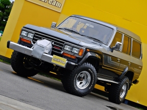ランクル６０４００台限定車　純正ブラック　ディーゼルターボ