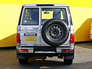 ランクル７０再販モデル　ガソリン　５速マニュアル