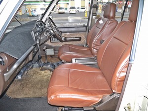 ランクル６０ディーゼルターボ　オートマ　丸目　ベージュ