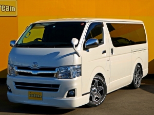 ハイエースバンバン　４ナンバー　パール　ＴＲＨ200