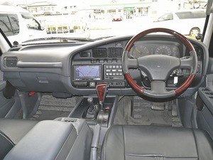 ランクル８０ブラック　角目四灯　リフトアップ