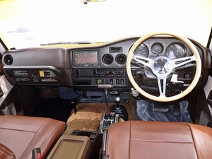ランクル６０ディーゼルターボ　オートマ　ハイルーフ　角目