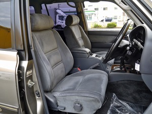 ランクル８０特別仕様車　メモリアルパッケージ　リフトアップ