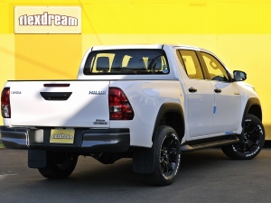 ハイラックスＬＩＮＥ－Ｘ　Ｂｌａｃｋ　Ｒａｌｌｙ　Ｅｄｉｔｉｏｎ