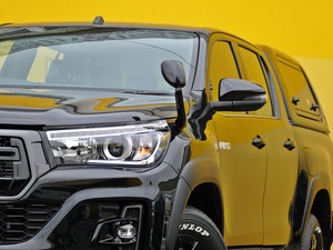 ハイラックス新車　ＡＲＢキャノピー　ブラック　ブラックラリー