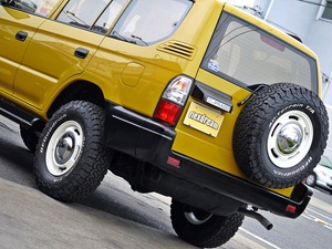 ランクルプラドブラック　丸目フェイス　ＴＯＹＯＴＡ文字グリル