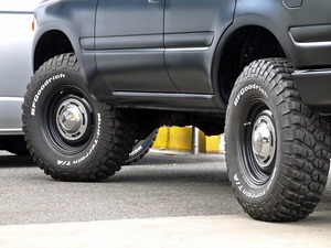 ランクル８０ランクル６０前期フェイス　丸目　マッドブラック