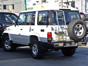 ランクル７０ディーゼル　丸目　ランクル７６　後期