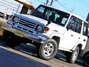 ランクル７０ディーゼル　丸目　ランクル７６　後期