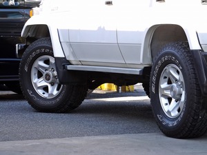 ランクル７０ディーゼル　丸目　ランクル７６　後期