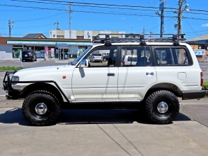 ランクル８０４ｘ４　ＡＲＢ　角目四灯　リフトアップ
