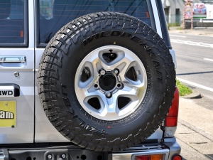 ランクル７０再販モデル　シルバー　ＴＯＹＯＴＡ文字グリル