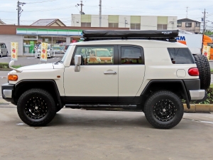 ＦＪクルーザーアイスバーグホワイト　ＡＲＢ　オールドマンエミュー　リフトアップ　ライノラック