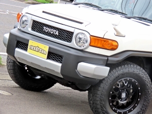 ＦＪクルーザーアイスバーグホワイト　ＡＲＢ　オールドマンエミュー　リフトアップ　ライノラック