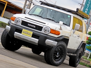 ＦＪクルーザーアイスバーグホワイト　ＡＲＢ　オールドマンエミュー　リフトアップ　ライノラック