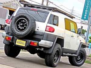 ＦＪクルーザーアイスバーグホワイト　ＡＲＢ　オールドマンエミュー　リフトアップ　ライノラック