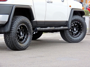 ＦＪクルーザーアイスバーグホワイト　ＡＲＢ　オールドマンエミュー　リフトアップ　ライノラック