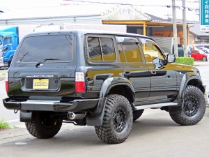 ランクル８０ランクル８０　ブラック　角目四灯　４ｘ４　ＡＲＢ