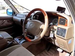 ランクル８０レクサス　ＬＸ４５０仕様　最終モデル　リフトアップ