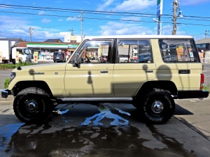 ランクルプラドクラシックコンプリート　ベージュ　リフトアップ