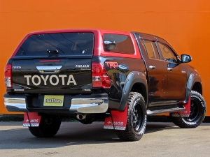 ハイラックスブラック　ＴＲＤキャノピー　オーバーフェンダー